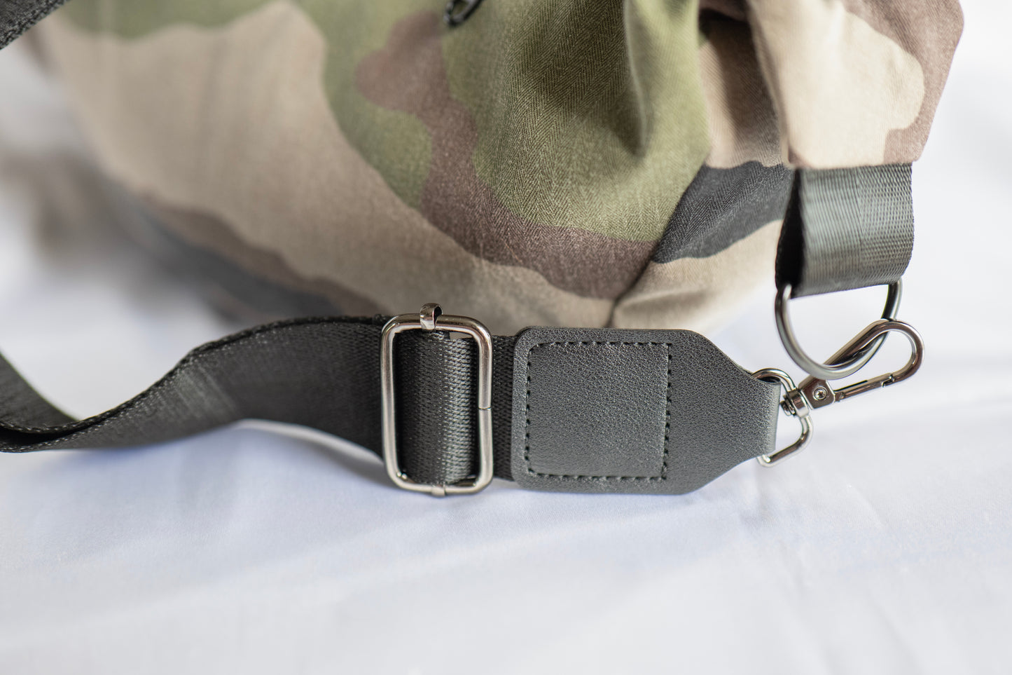 Sac demi lune Militaire